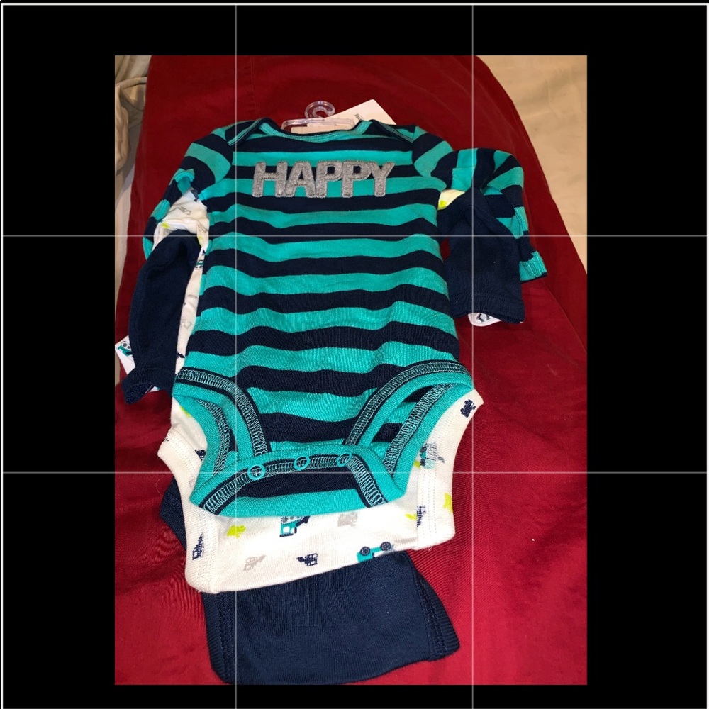 3 Carter’s baby bodysuit - Picture 2 of 3